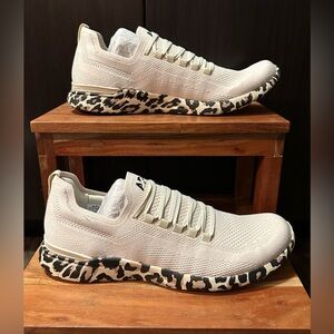 APL Techloom Breeze in Parchment/Leopard. NIB. Men’s size 14/women’s size 15.5